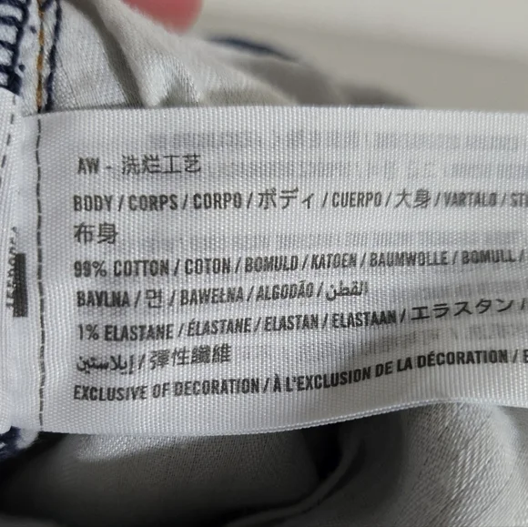 Abercrombie & Fitch The 90's Baggy Low Rise Busted Knee Women's Jeans Size 28 - Picture 11 of 14